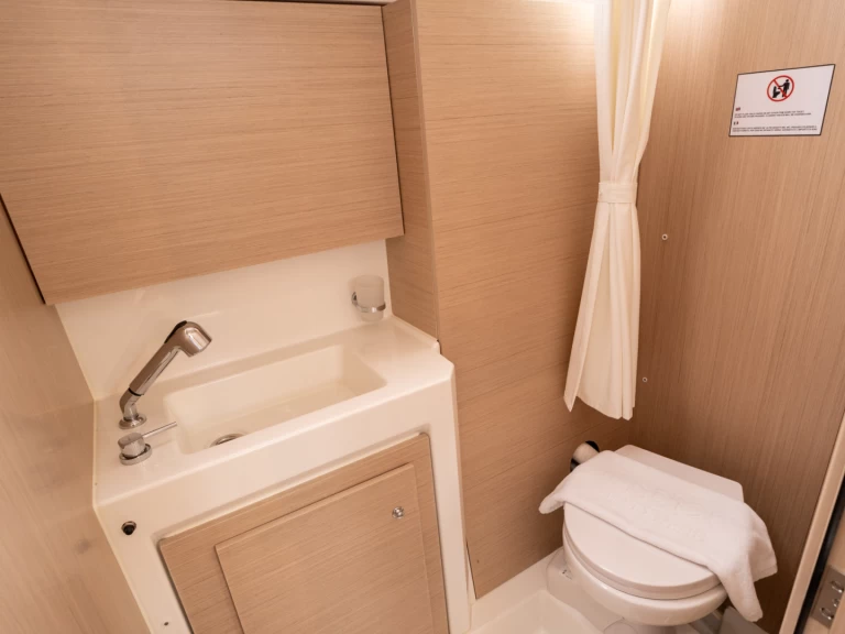 Yacht charter Salerno cheap Oceanis 37.1