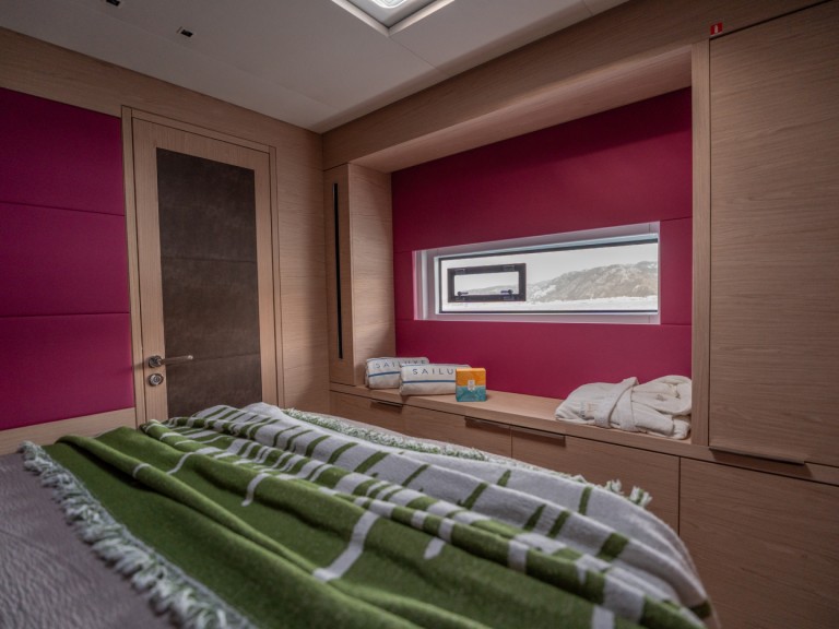 Catamaran rental in Olbia - Lagoon Lagoon Sixty 5