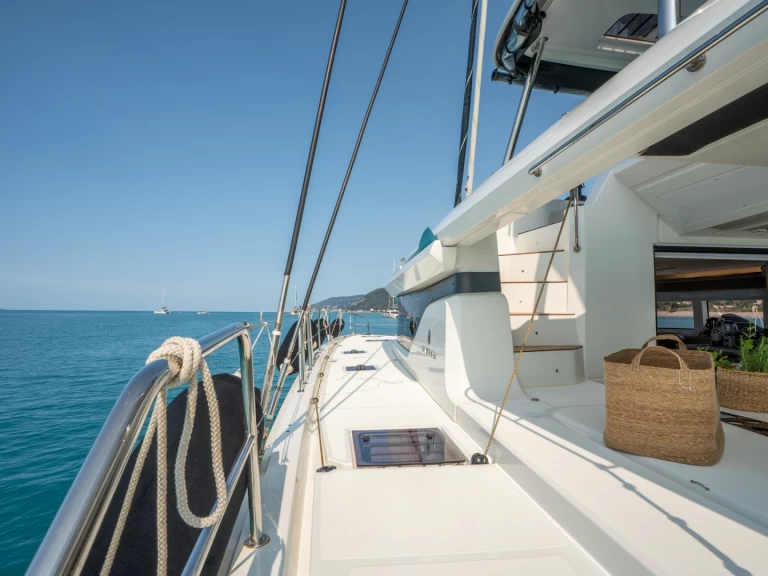 Lagoon Lagoon 55 in Capo d'Orlando on SamBoat