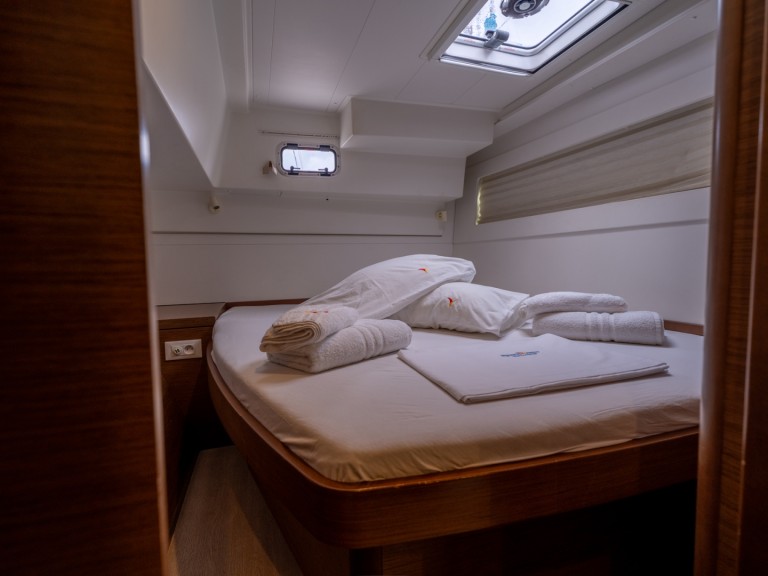 Yacht charter Salerno cheap Lagoon 40