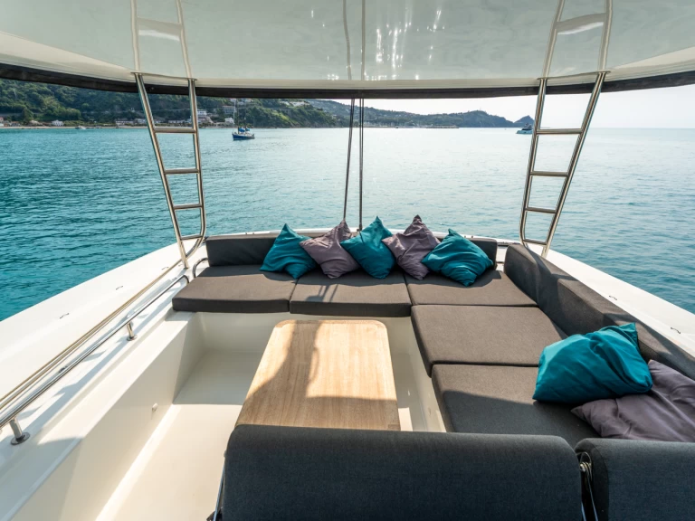 Catamaran rental in Olbia - Lagoon Lagoon 51