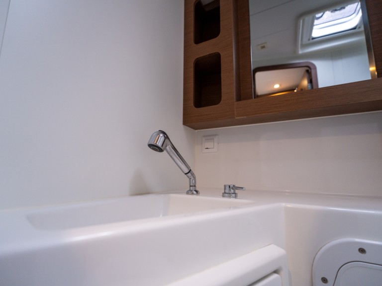 Lagoon Lagoon 42 in Salerno on SamBoat