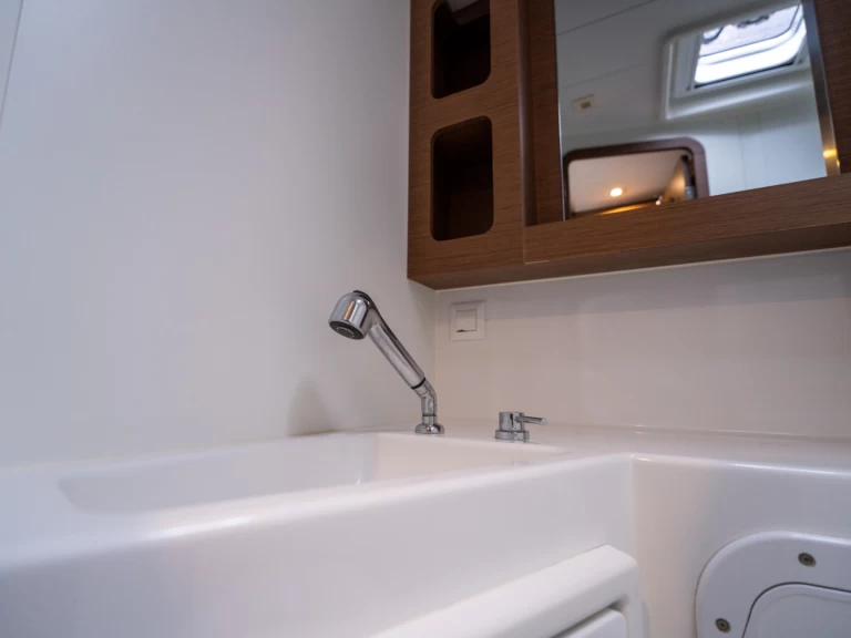 Lagoon Lagoon 42 in Salerno on SamBoat