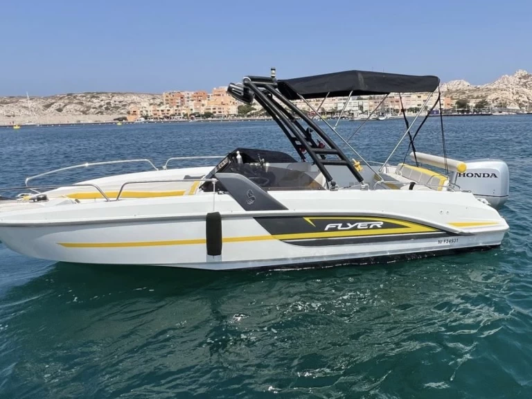 Motorboat rental in Marseille - Bénéteau Flyer 6.6 SPORTdeck