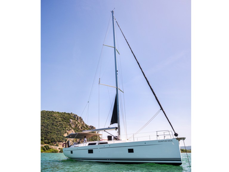 Sailboat for rent Préveza at the best price