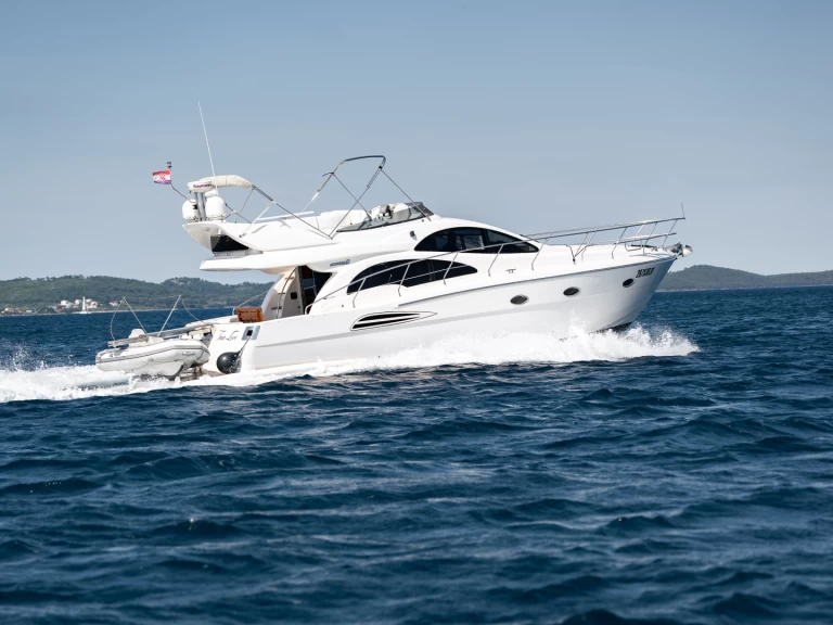 Bareboat Rental Luxury Yacht Astondoa with a boat licence