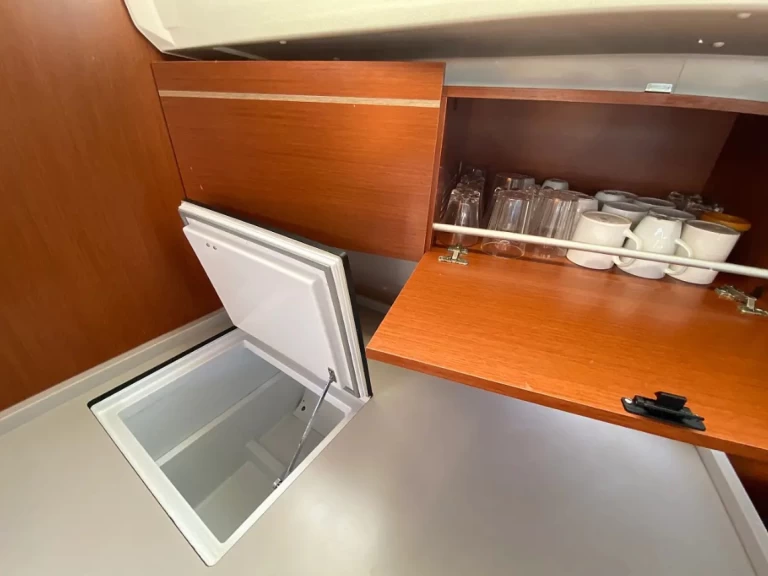 Sailboat rental in Ibiza Town - Bénéteau Oceanis 46.1