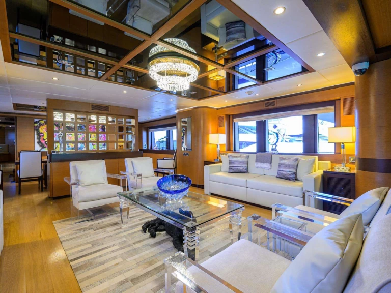 Luxury Yacht rental with or without captain IAG Palm Beach