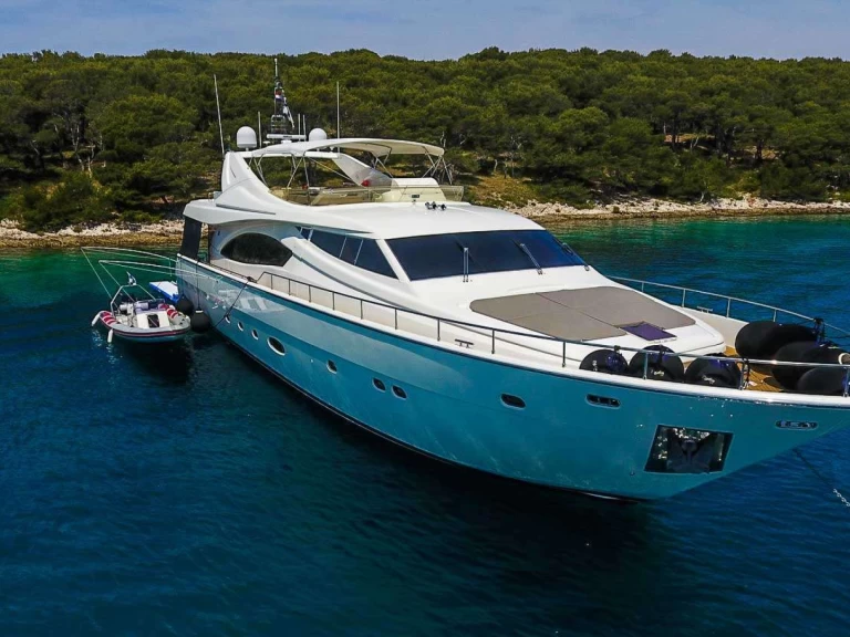 Bareboat Rental Luxury Yacht Ferretti with a boat licence