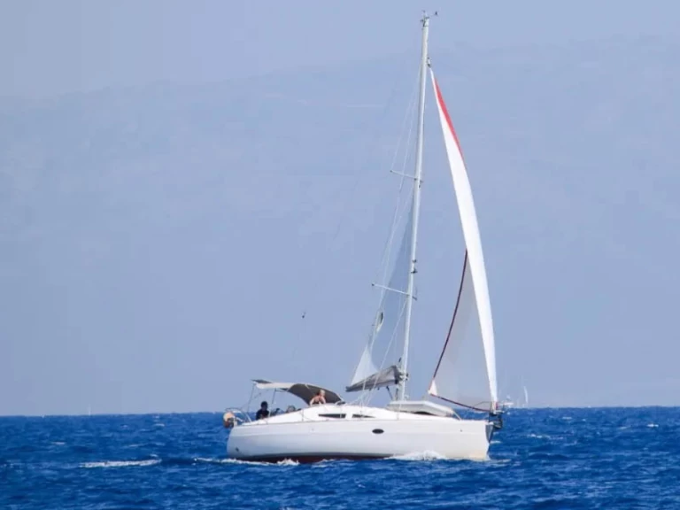 Sailboat rental in Kiáto - Elan Elan 344