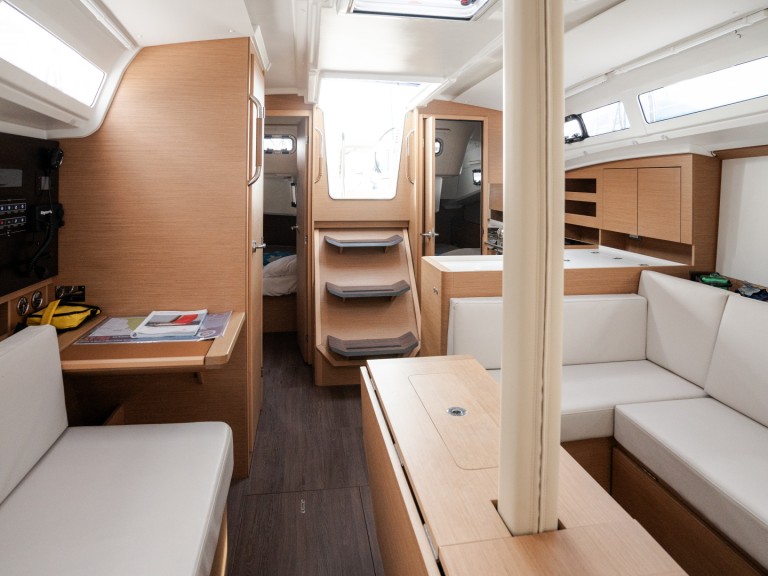 Sailboat rental with or without captain Jeanneau Castiglioncello