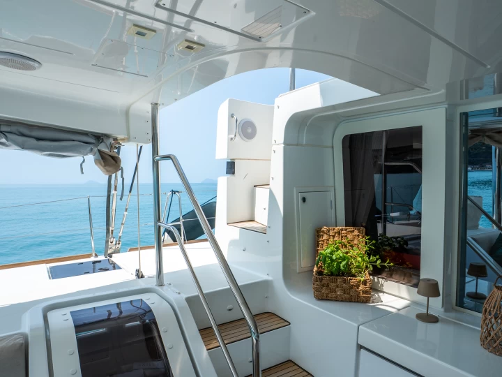 Lagoon Lagoon 52 F in Capo d'Orlando on SamBoat