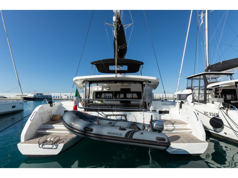 Rent a Lagoon Lagoon 46 Salerno