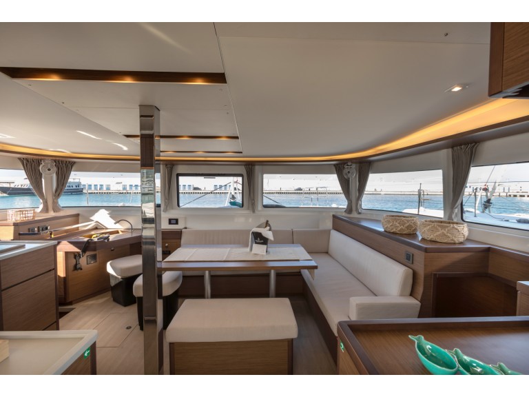 Yacht charter Salerno cheap Lagoon 46