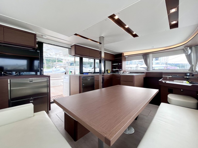 Catamaran rental in Capo d'Orlando - Lagoon Lagoon 46