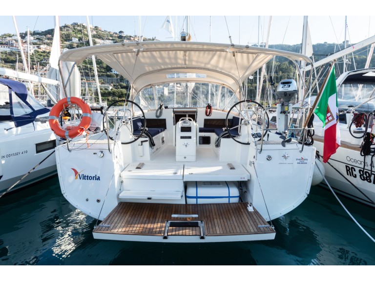 Boat rental Jeanneau Sun Odyssey 440 in Capo d'Orlando on Samboat