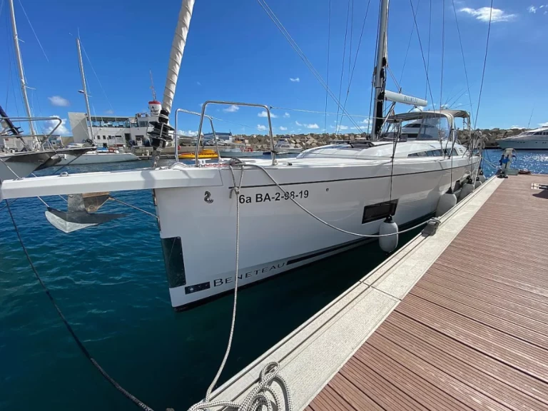 Sailboat rental in Ibiza Town - Bénéteau Oceanis 46.1