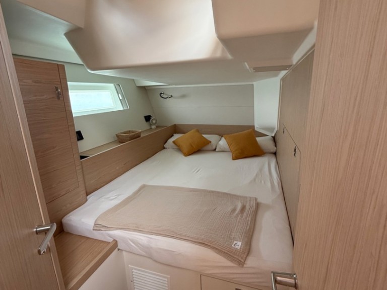 Yacht charter Cugnana Verde cheap First 53