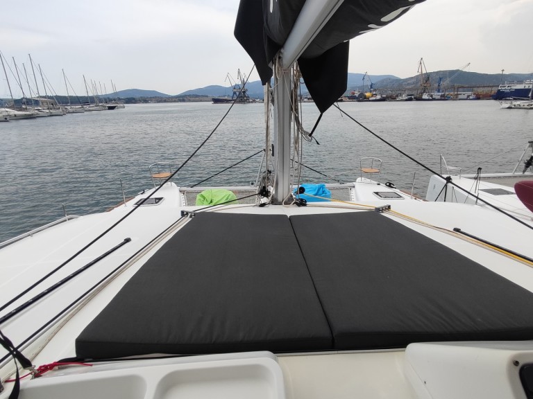 Rent a Lagoon Lagoon 450 F Volos