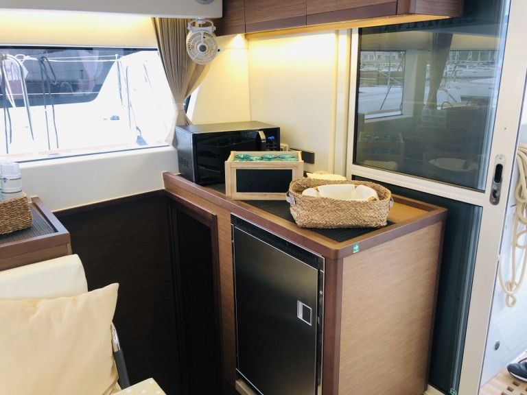 Bareboat Rental Catamaran Lagoon with a boat licence