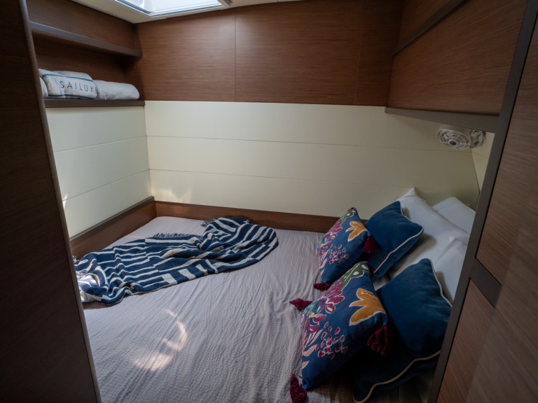 Yacht charter Capo d'Orlando cheap Lagoon 52 F