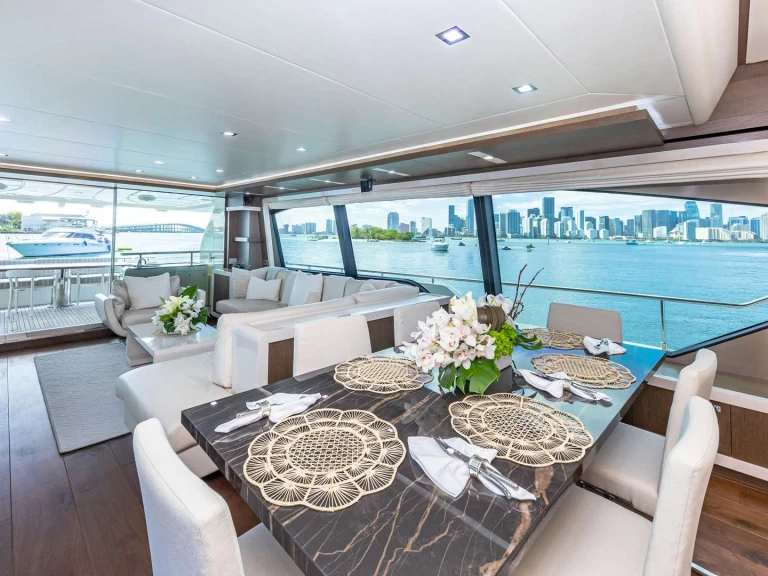 Luxury Yacht rental with or without captain Ferretti Newport