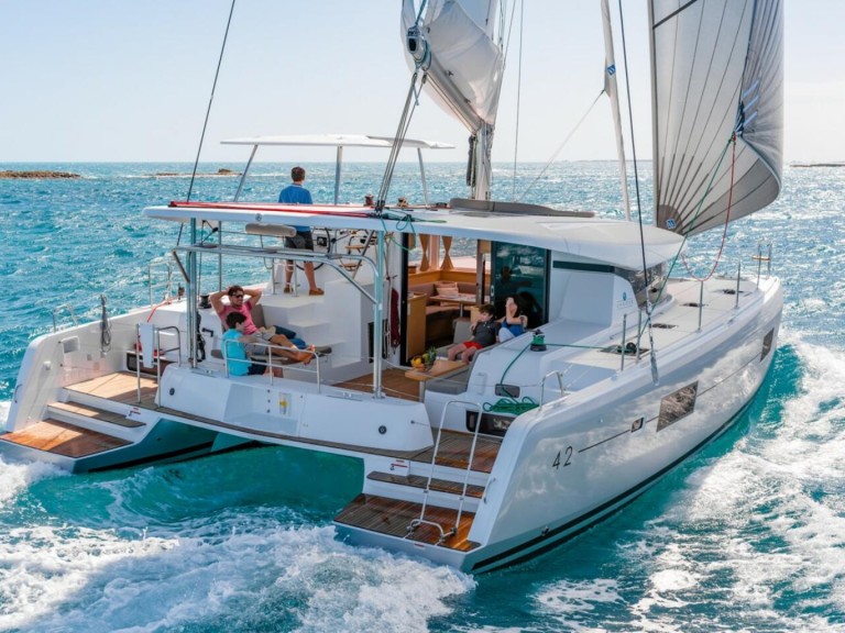 Yacht charter Le Marin cheap Lagoon 42