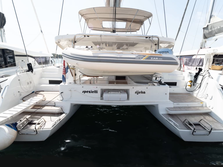 Boat rental Lagoon Lagoon 46 in Le Marin on Samboat