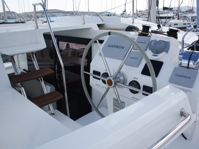 Catamaran rental in Seget Donji - Fountaine Pajot Astrea 42