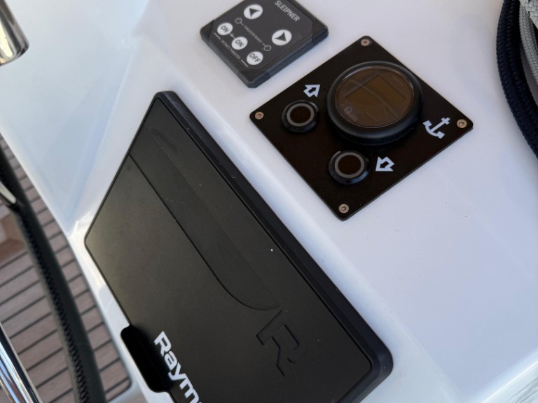 Sailboat for rent Komolac at the best price