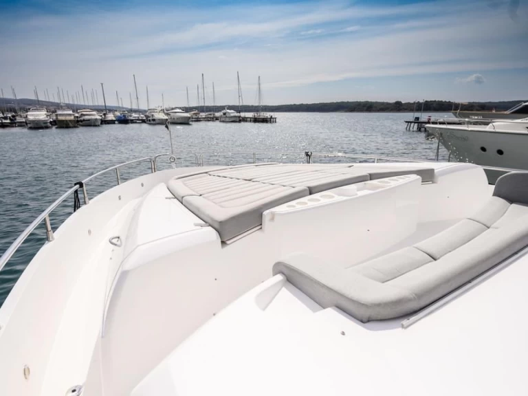 Luxury Yacht rental with or without captain Sunseeker Seget Donji