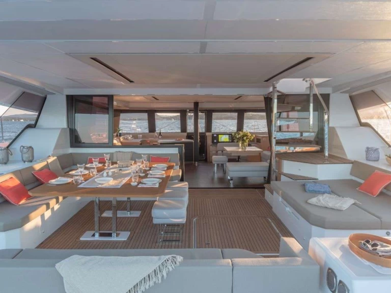 Luxury Yacht rental in British Virgin Islands (BVI) - Fountaine Pajot Sapphire