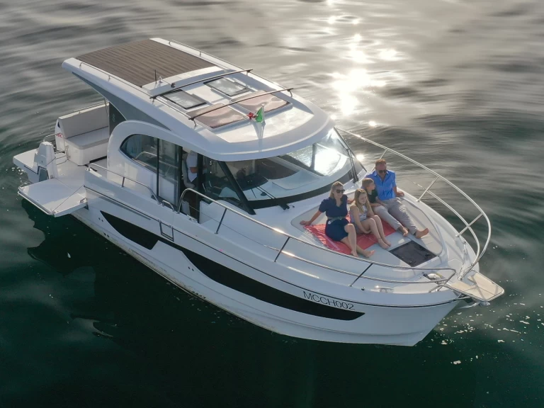 Yacht charter Naples cheap Antares 11