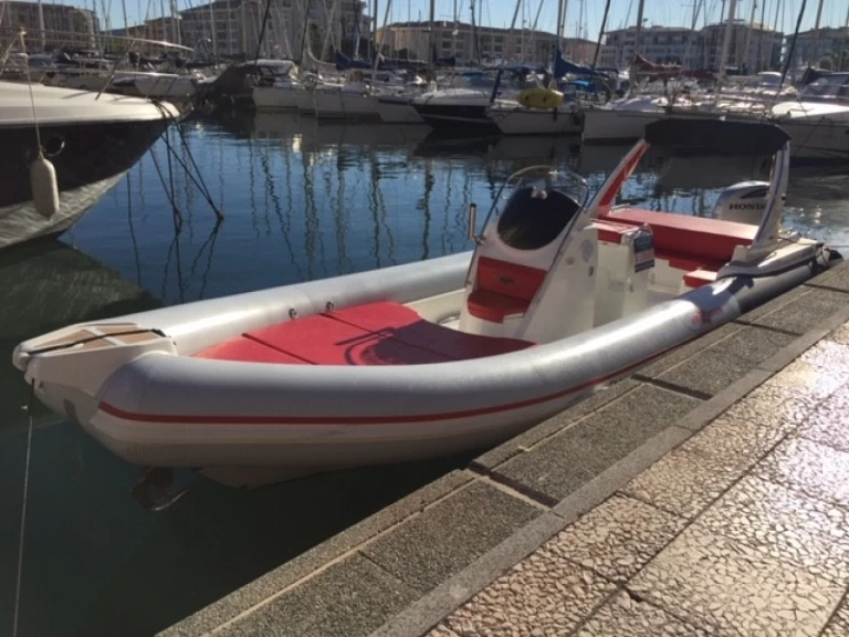 Yacht charter Fréjus cheap Wave 27