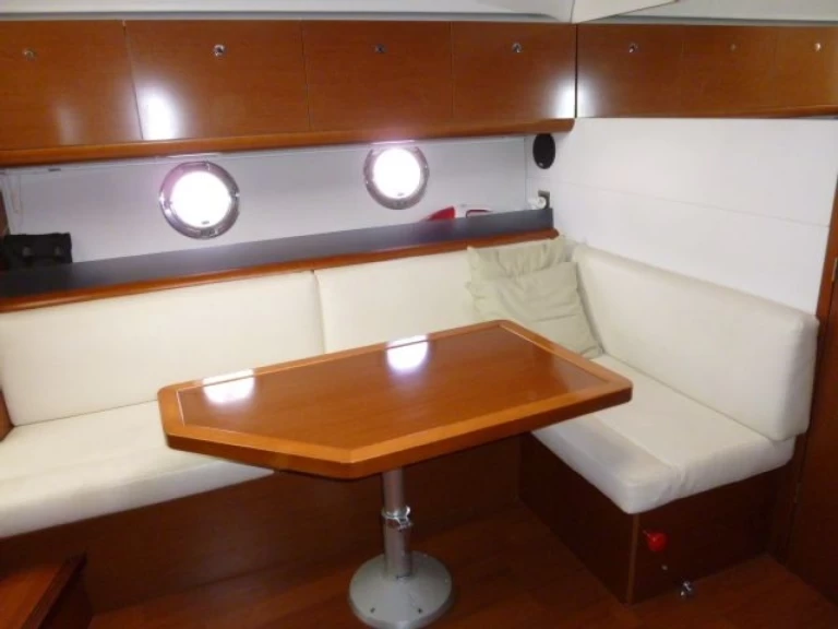 Yacht charter Fréjus cheap Gran Turismo 38