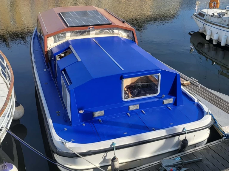 Houseboat rental with or without captain Porter and Haylett Redon