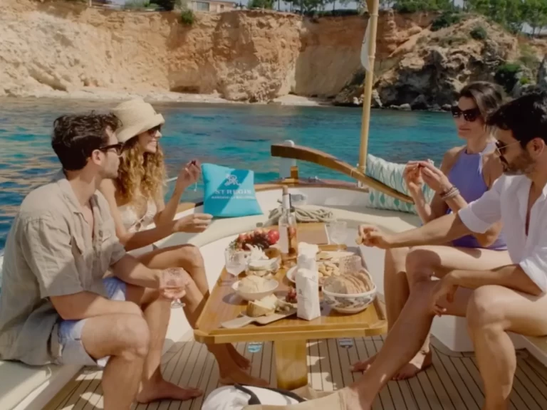 Yacht charter Portals Nous cheap MedVolt M7