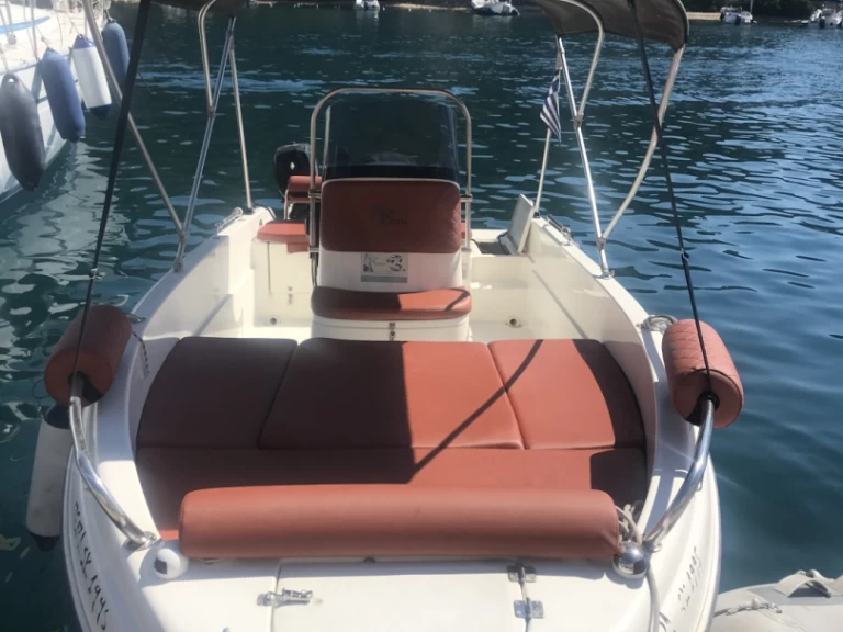 Yacht charter Gaios cheap F30ELPT