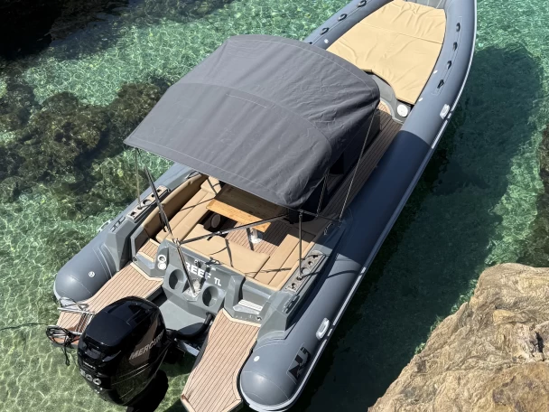 Rent a Jeanneau Cap Camarat 7.5 WA Serie 2 Gapeau