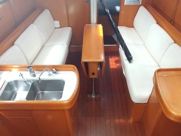 Sailboat for rent La Trinité-sur-Mer at the best price