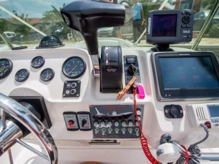 Bareboat Rental Motorboat Zar with a boat licence