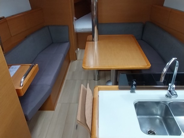 Bareboat Rental Sailboat Jeanneau with a boat licence