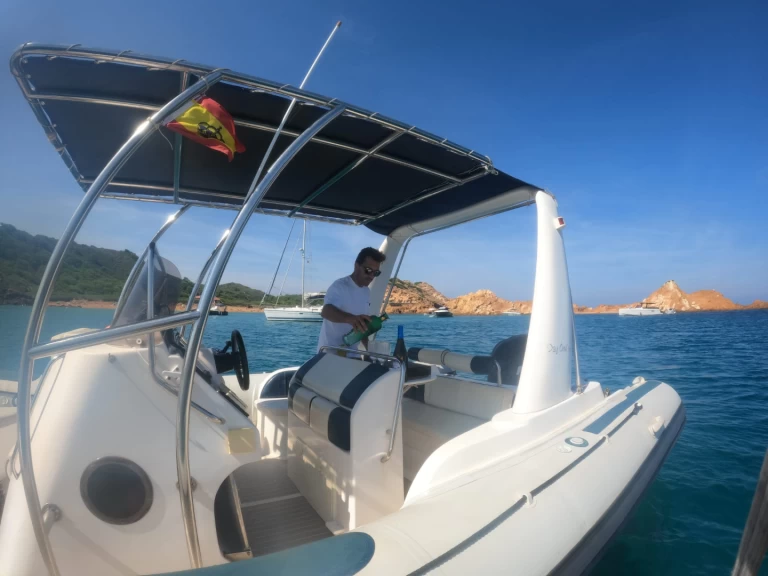 Motorboat rental in Fornells - Astec day cruiser 800