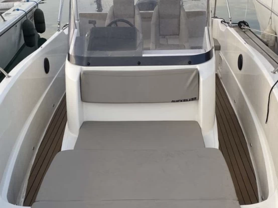 Bareboat Rental Motorboat Quicksilver with a boat licence
