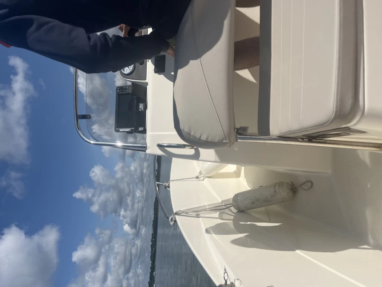 Rent a Quicksilver Activ 505 Le Palais