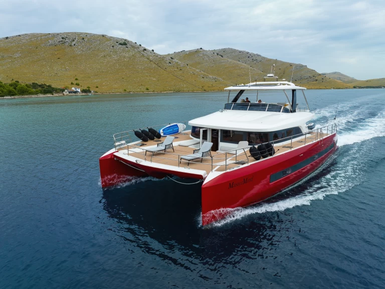Bareboat Rental Luxury Yacht Lagoon with a boat licence