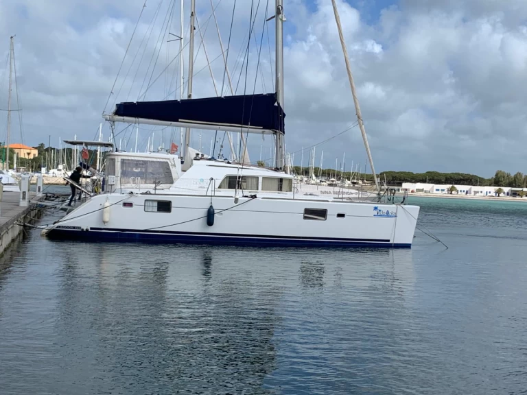 Bareboat Rental Catamaran Lagoon with a boat licence