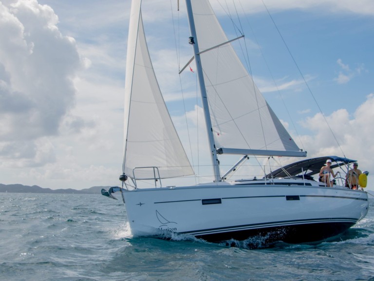 Bareboat Rental Sailboat Bavaria with a boat licence