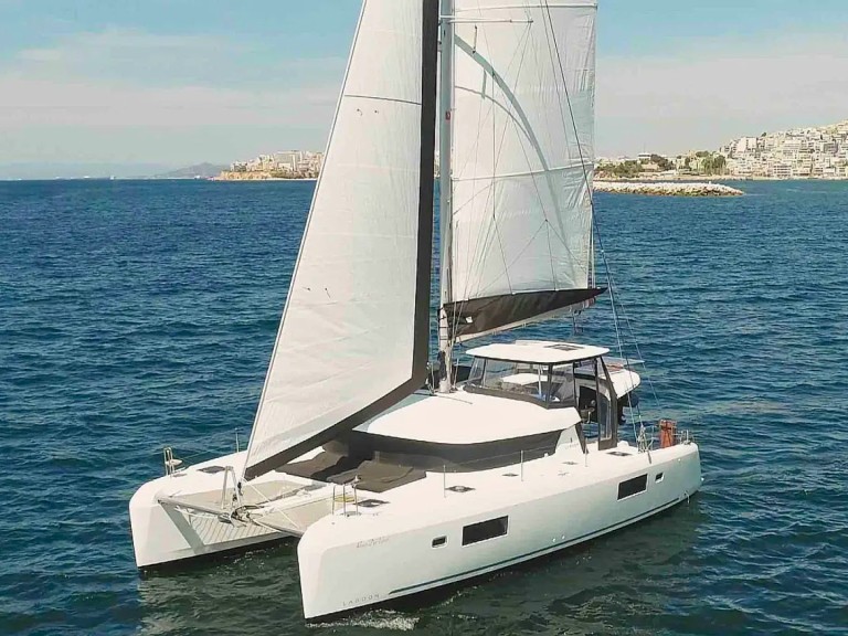 Boat rental Lagoon Lagoon 42 in Paros (Island) on Samboat