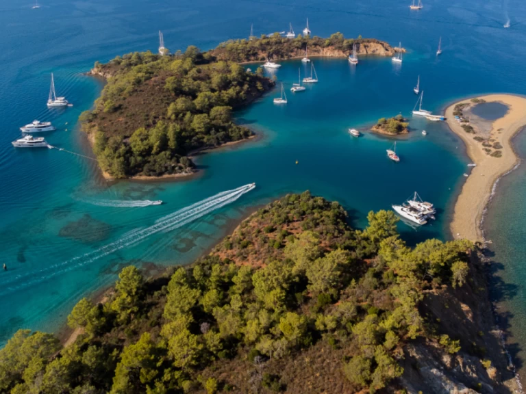 Aventura Aventura 37 charter bareboat or captained in  Fethiye